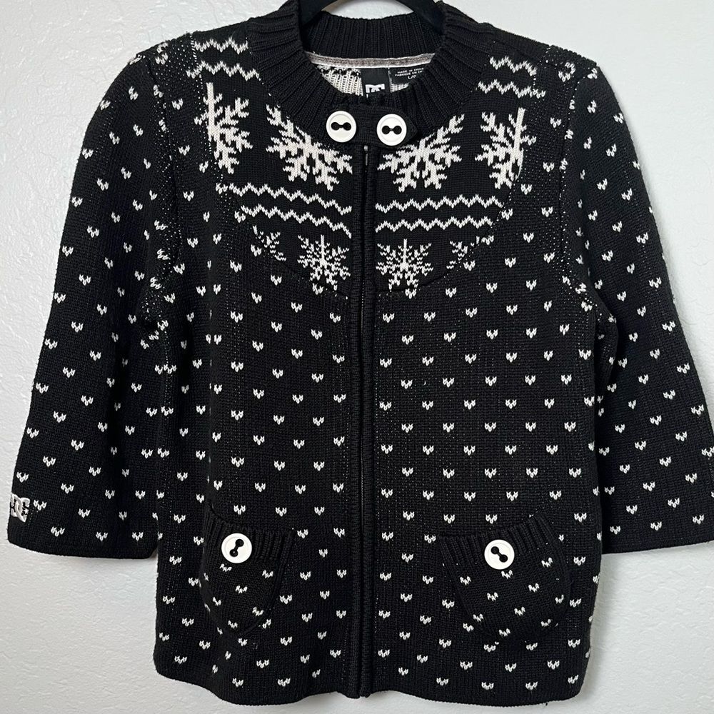 DC Snowflake Cardigan Sweater L Black White Knit Zip Up Cozy Y2K